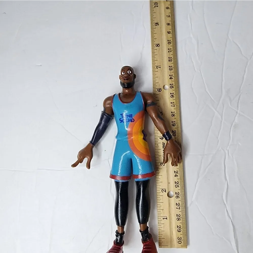 Space Jam A New Legacy Bendyfigs LEBRON JAMES Looney Tune Squad Bendable Figure
